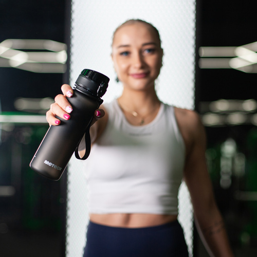 Sport-Erfrischungsgetränk Meteor 500 ml schwarz