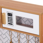 Holzküche mit Kühlschrank